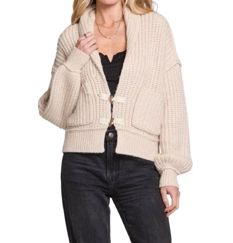 Cain Sweater In Oatmeal Refined Women's Classic 
