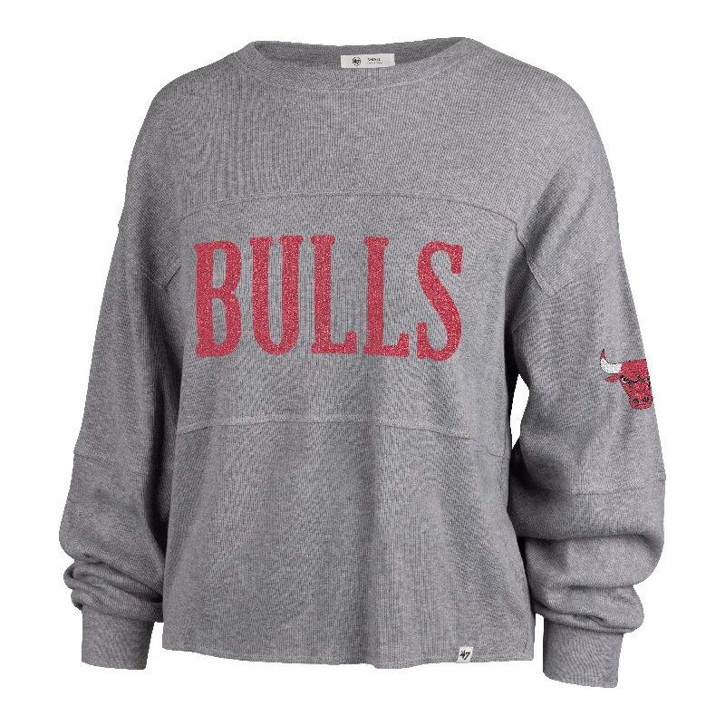 CHICAGO BULLS '47 JADA LONG SLEEVE TEE WOMENS Monochromatic Office Style