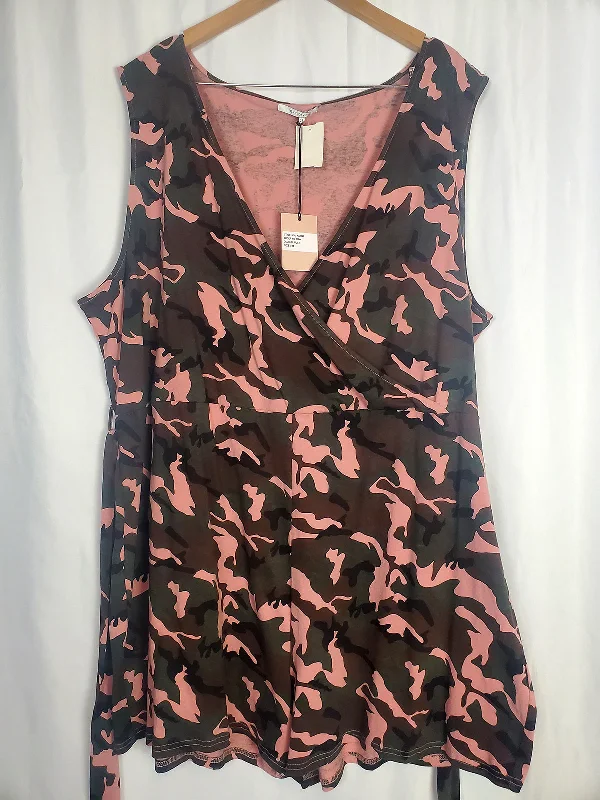 One Day Size 28 Pink & Green Camouflage Shorts Romper NWT Disco