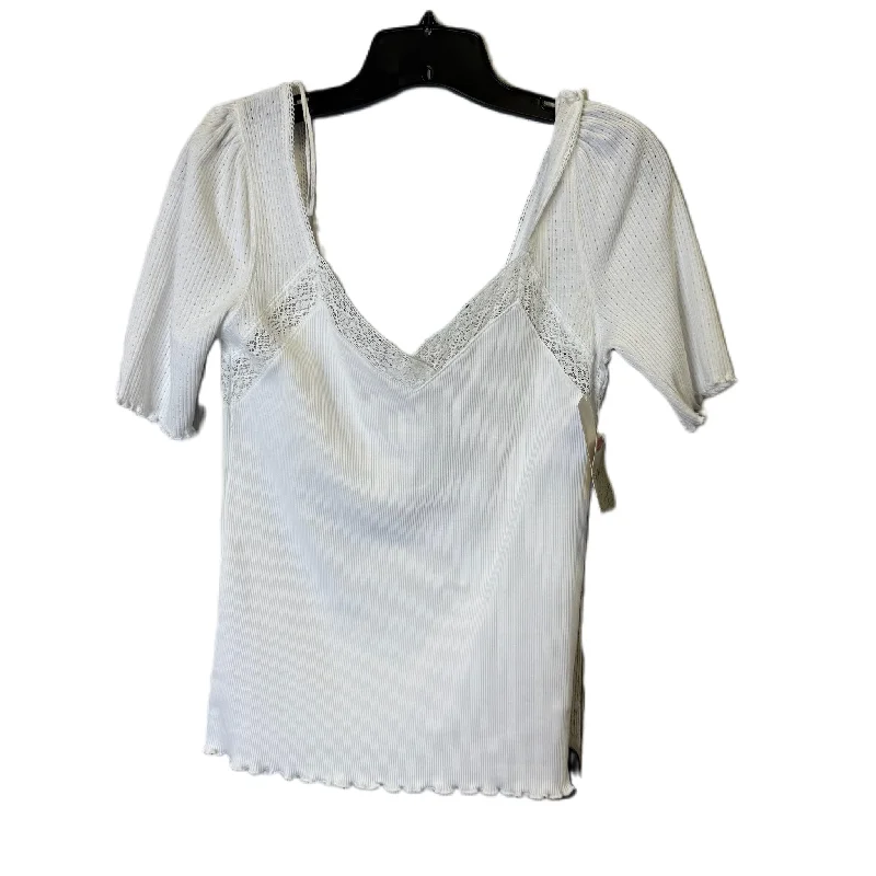 Top Short Sleeve By Free People In White, Size: M Minimalist Women's Casual