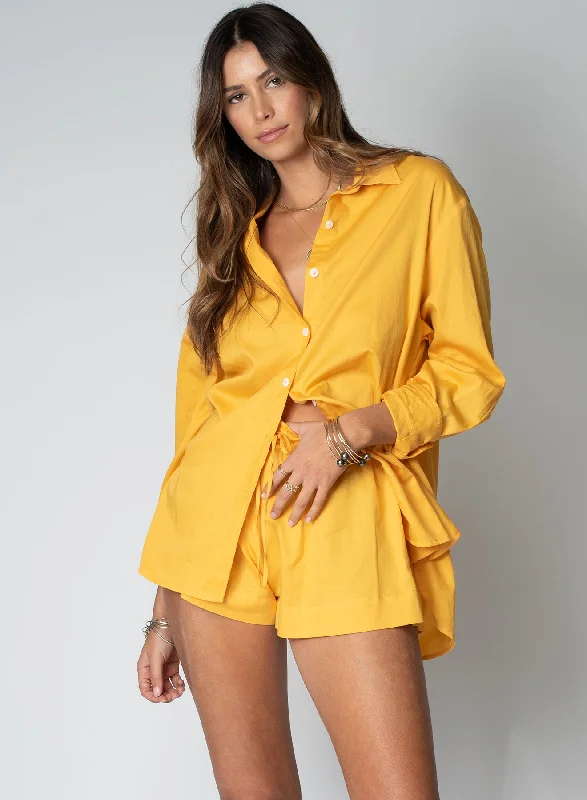 THE FAVORITE SHIRT Cozy Women's Sherpa - lined